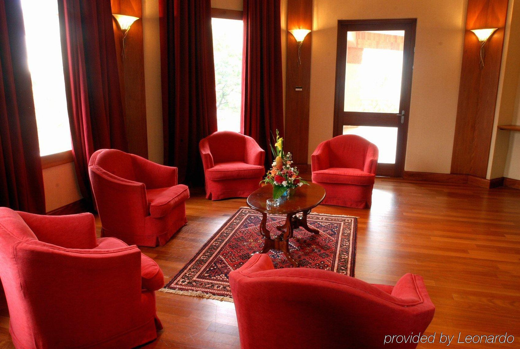Hilton Yaounde Hotel Bilik gambar