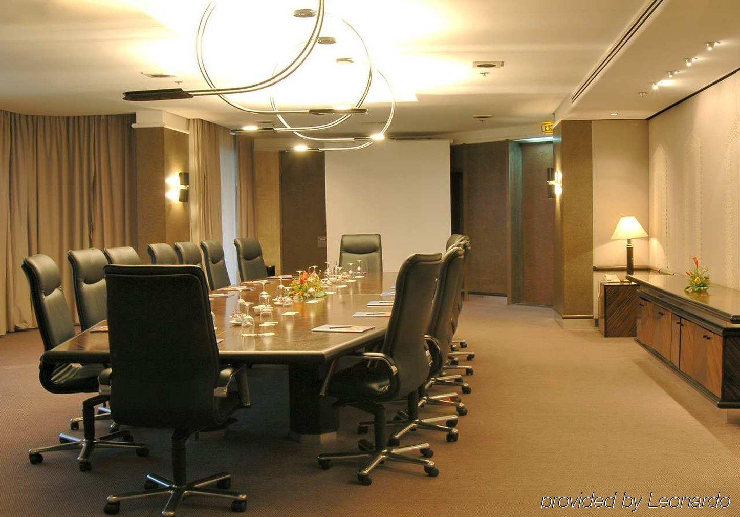 Hilton Yaounde Hotel Kemudahan gambar