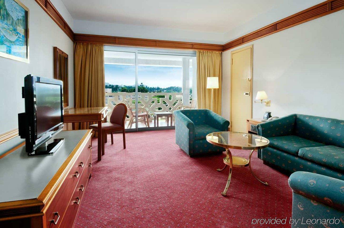 Hilton Yaounde Hotel Bilik gambar
